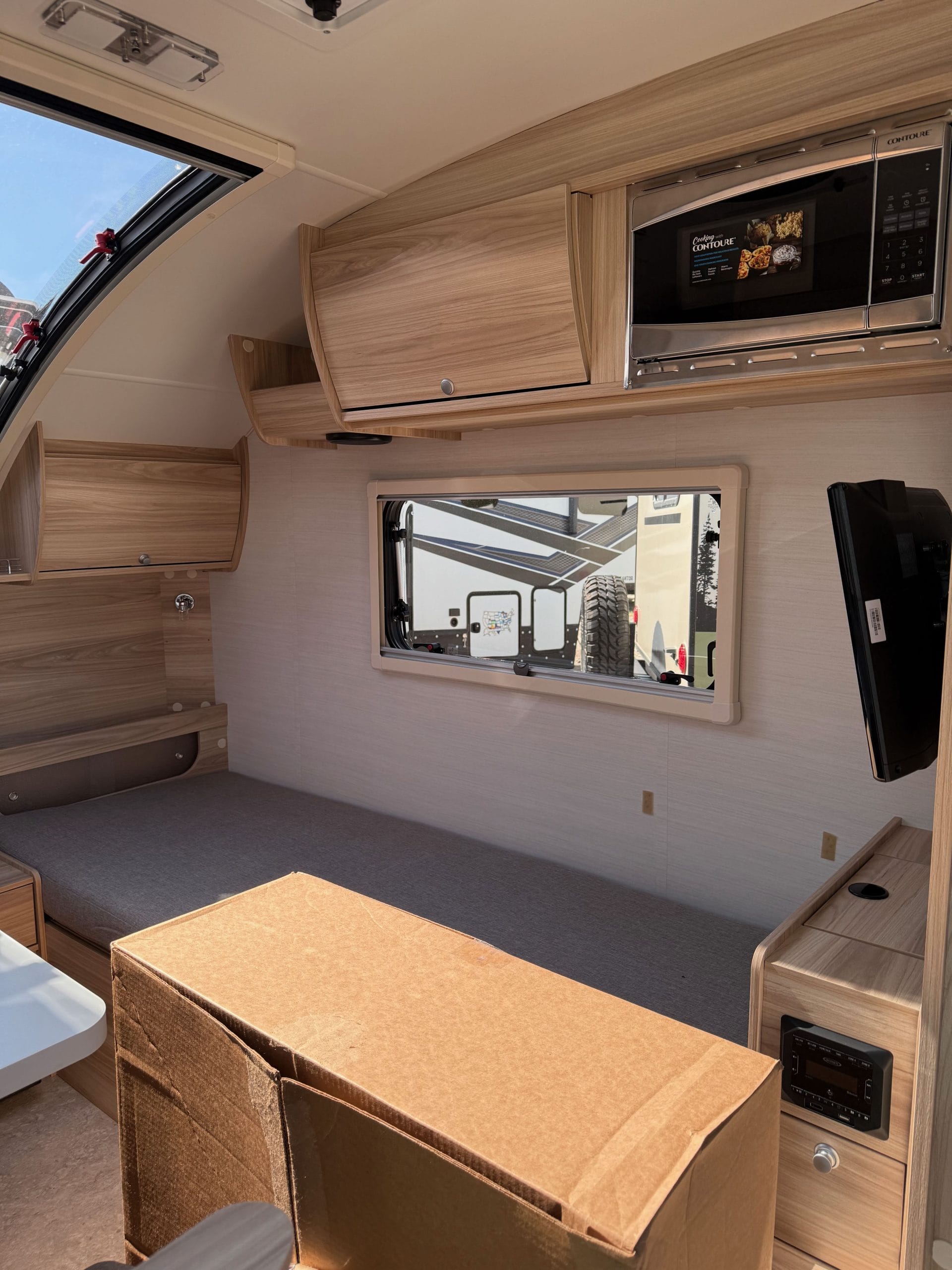 2025 nuCamp TAB 360 CS #008077