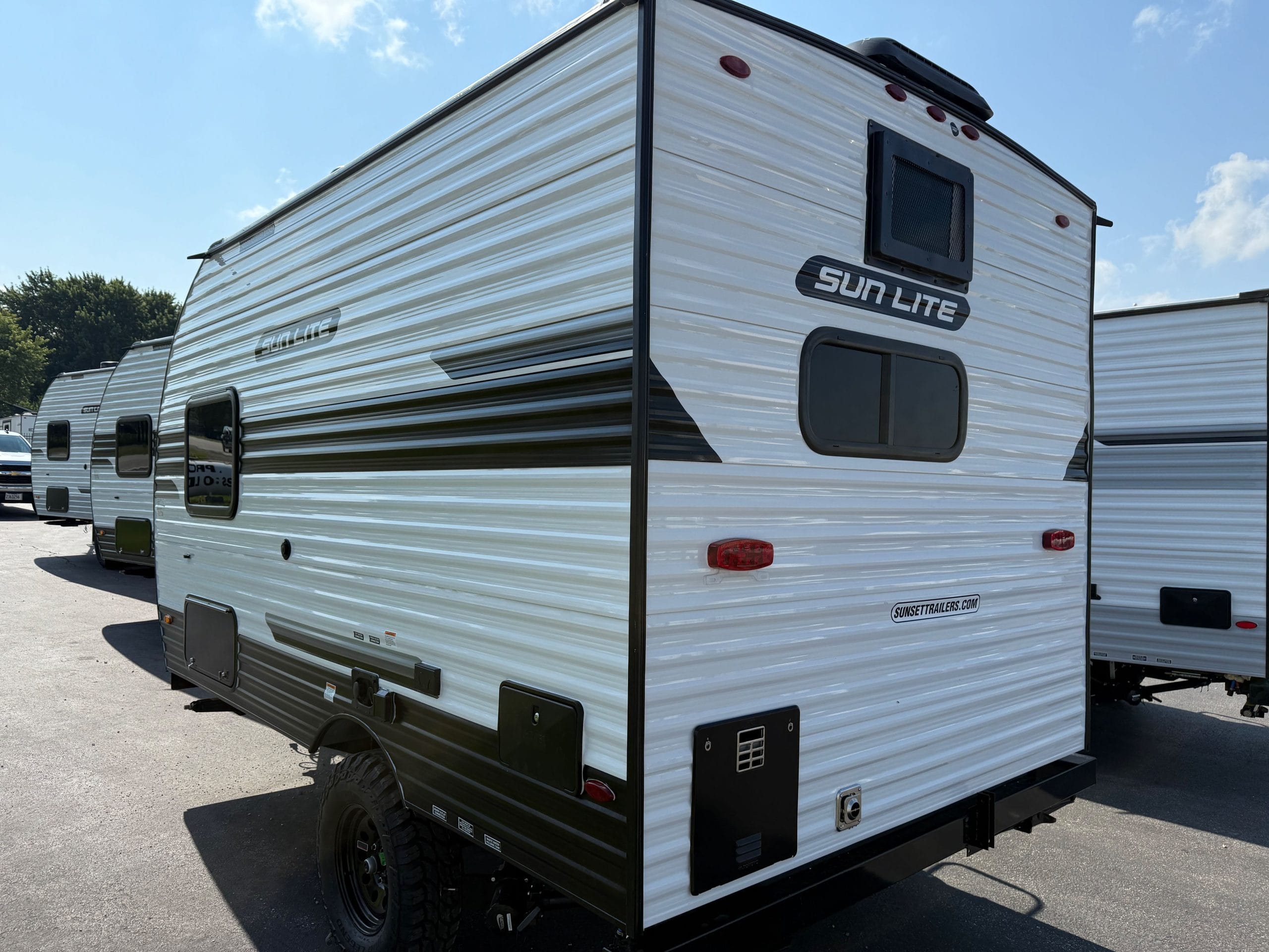 2026 Sunset Park 13MJ Sun Lite LTD #015358
