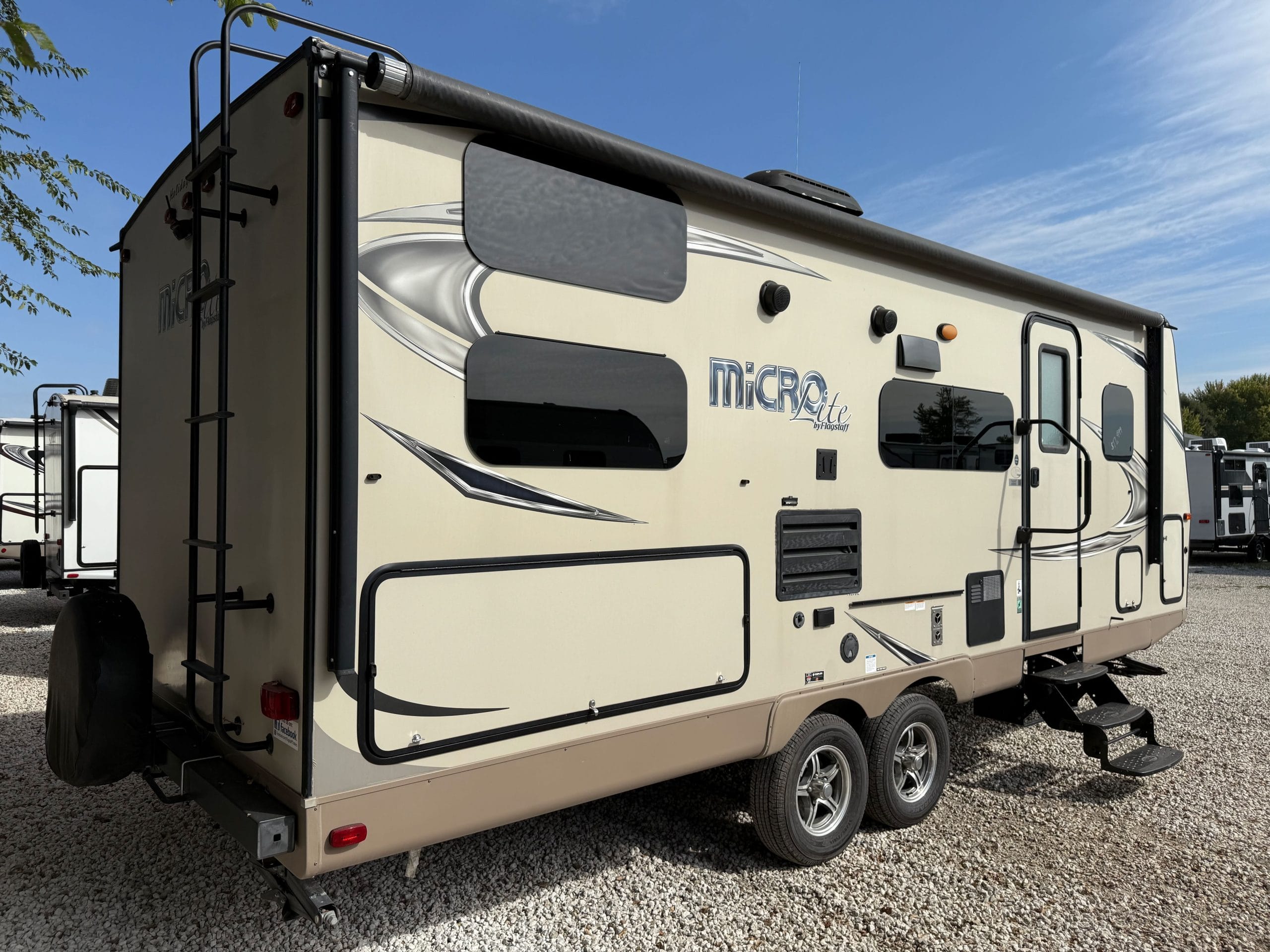 2018 Forest River 25BRDS Flagstaff Micro Lite #418741