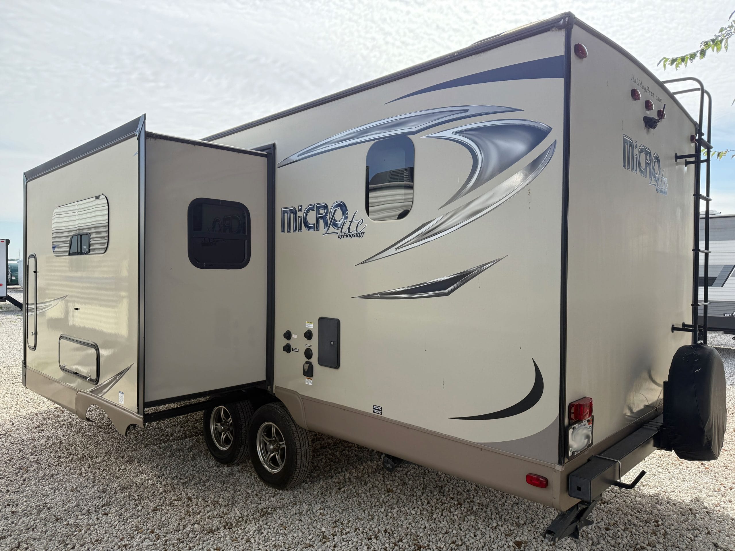 2018 Forest River 25BRDS Flagstaff Micro Lite #418741