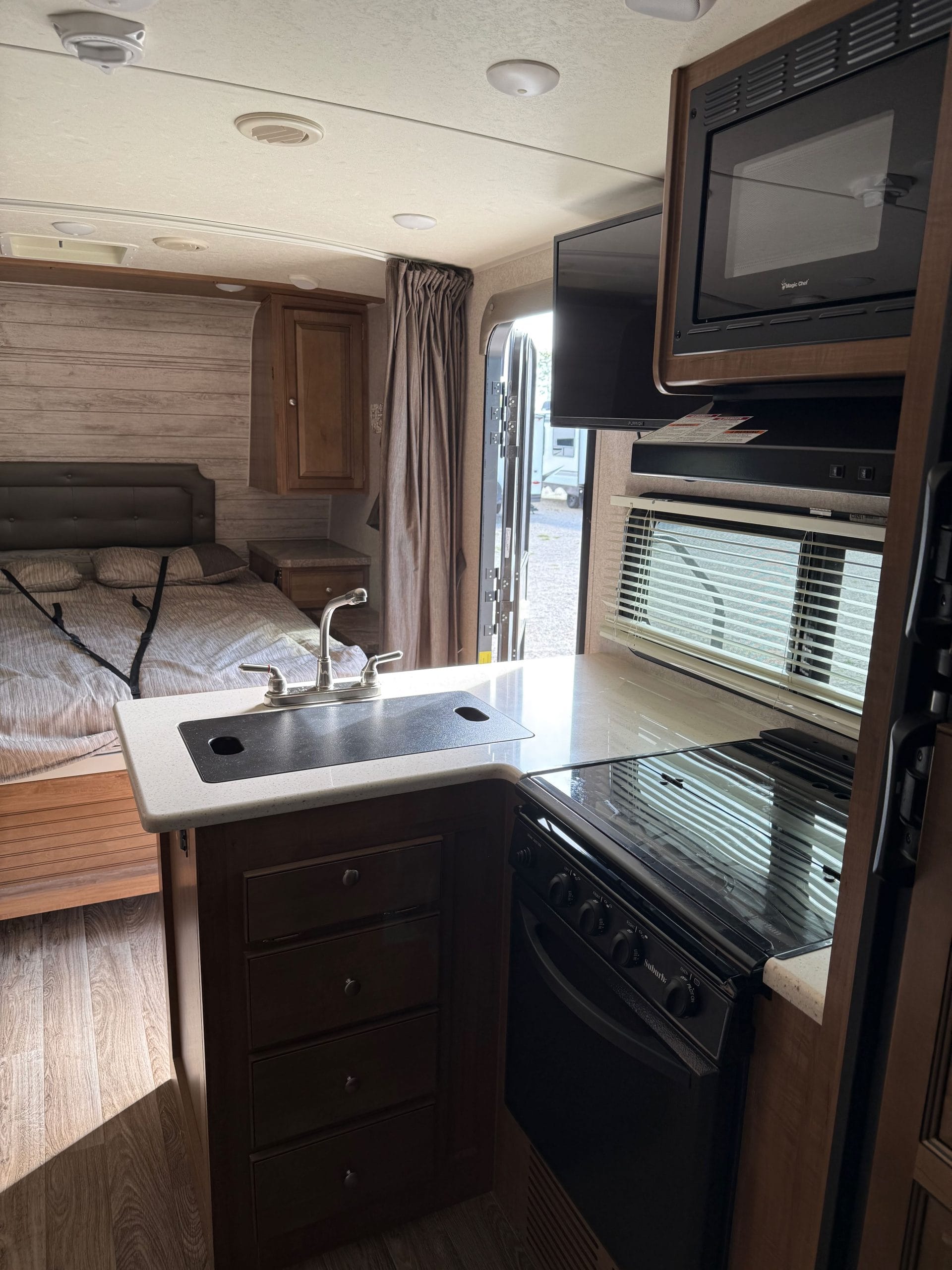 2018 Forest River 25BRDS Flagstaff Micro Lite #418741