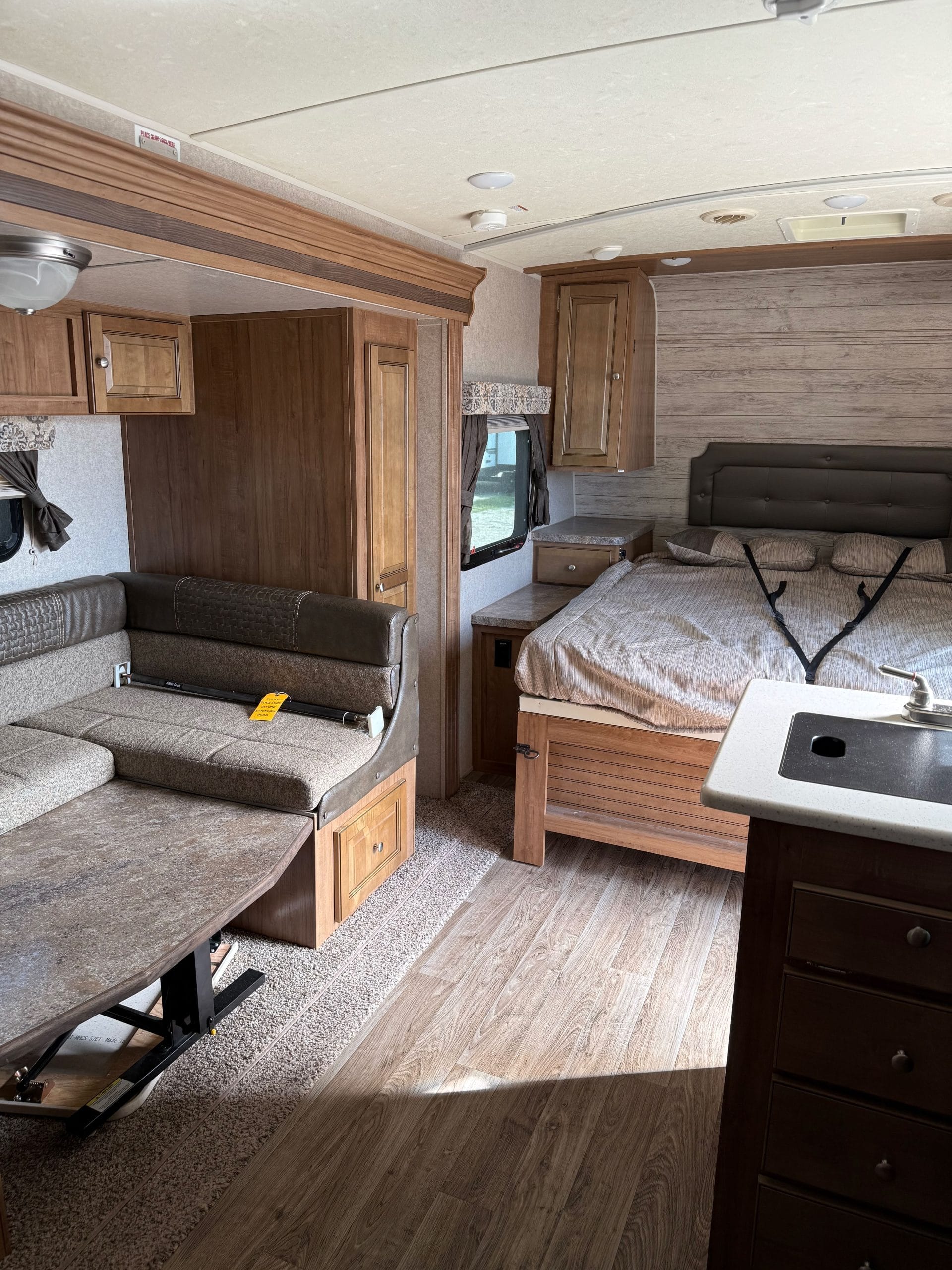 2018 Forest River 25BRDS Flagstaff Micro Lite #418741