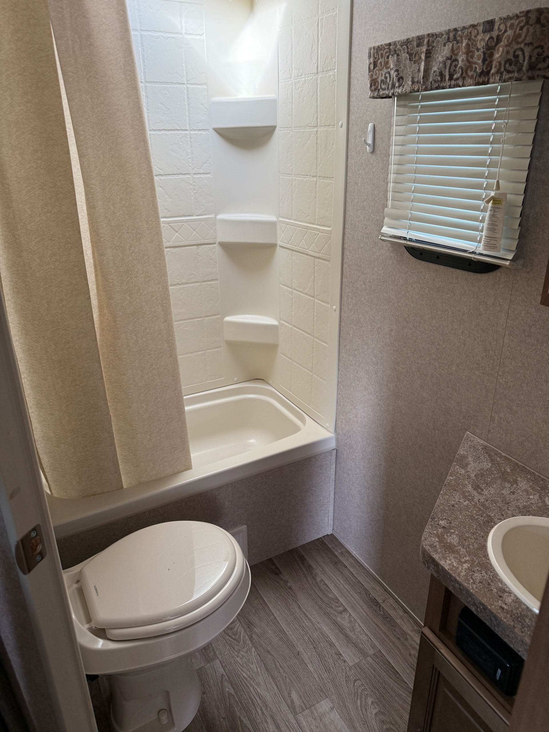 2018 Forest River 25BRDS Flagstaff Micro Lite #418741