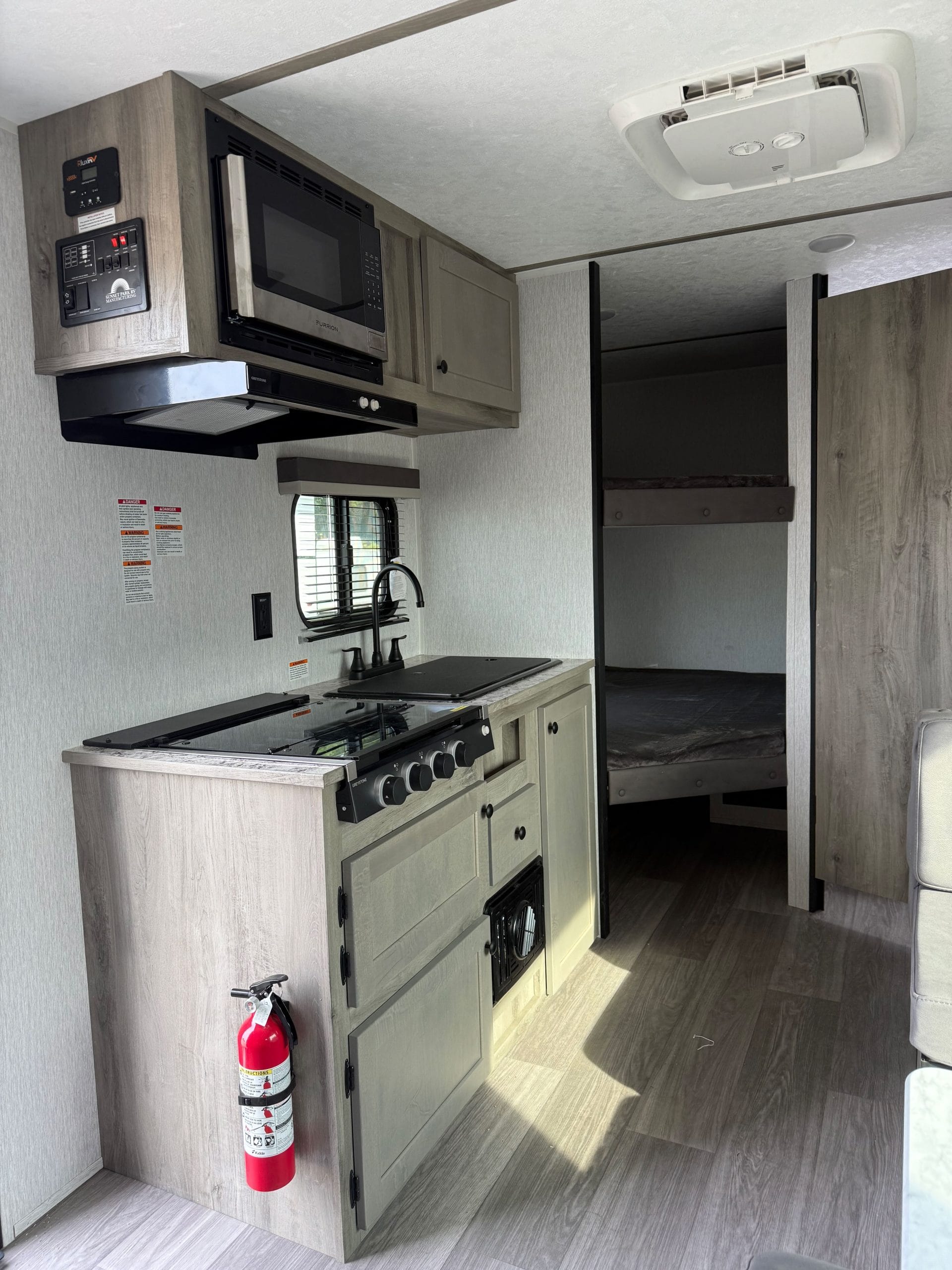 2026 Sunset Park 21DB Sun Lite LTD #051444